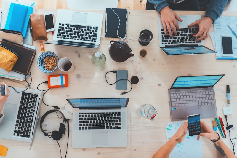 Your tech support company runs scams. Stop—or disguise with more fraud?